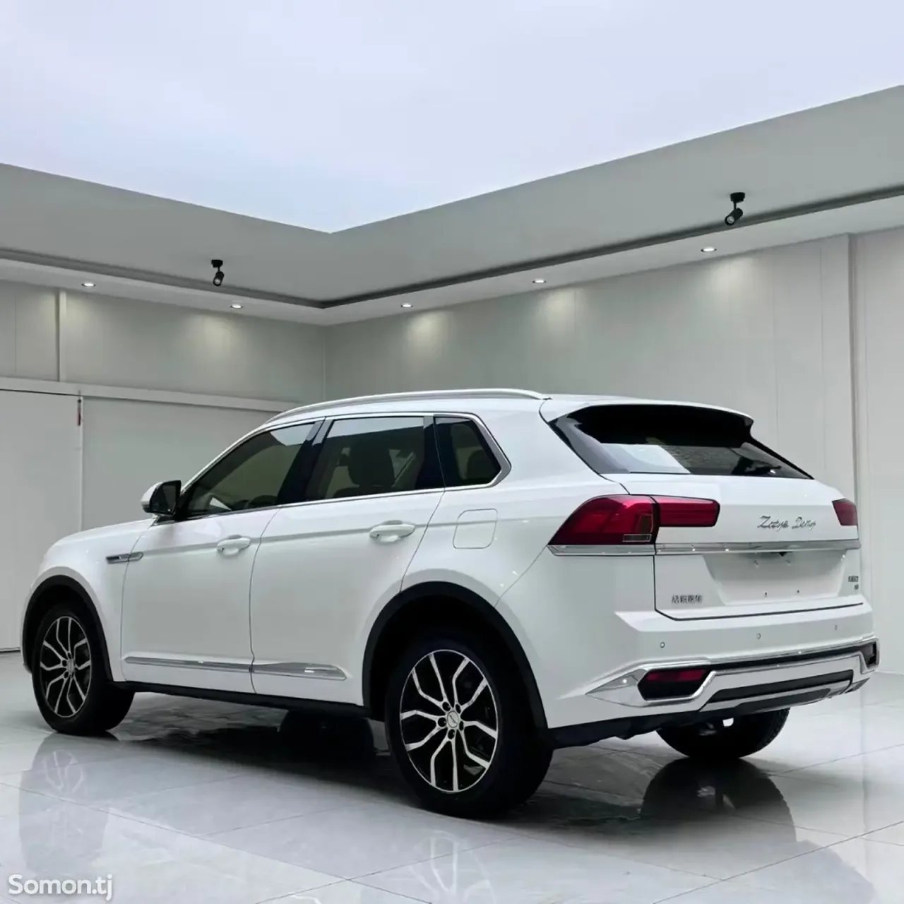 Zotye Domy X7 2018 · 2.0 AT