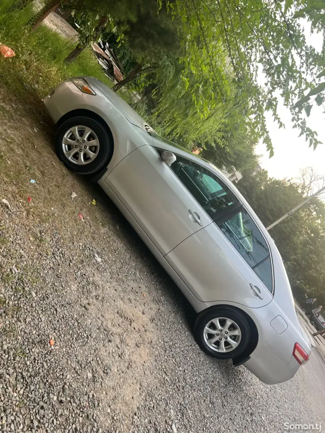 Toyota Camry 2011 · 2.5 AT