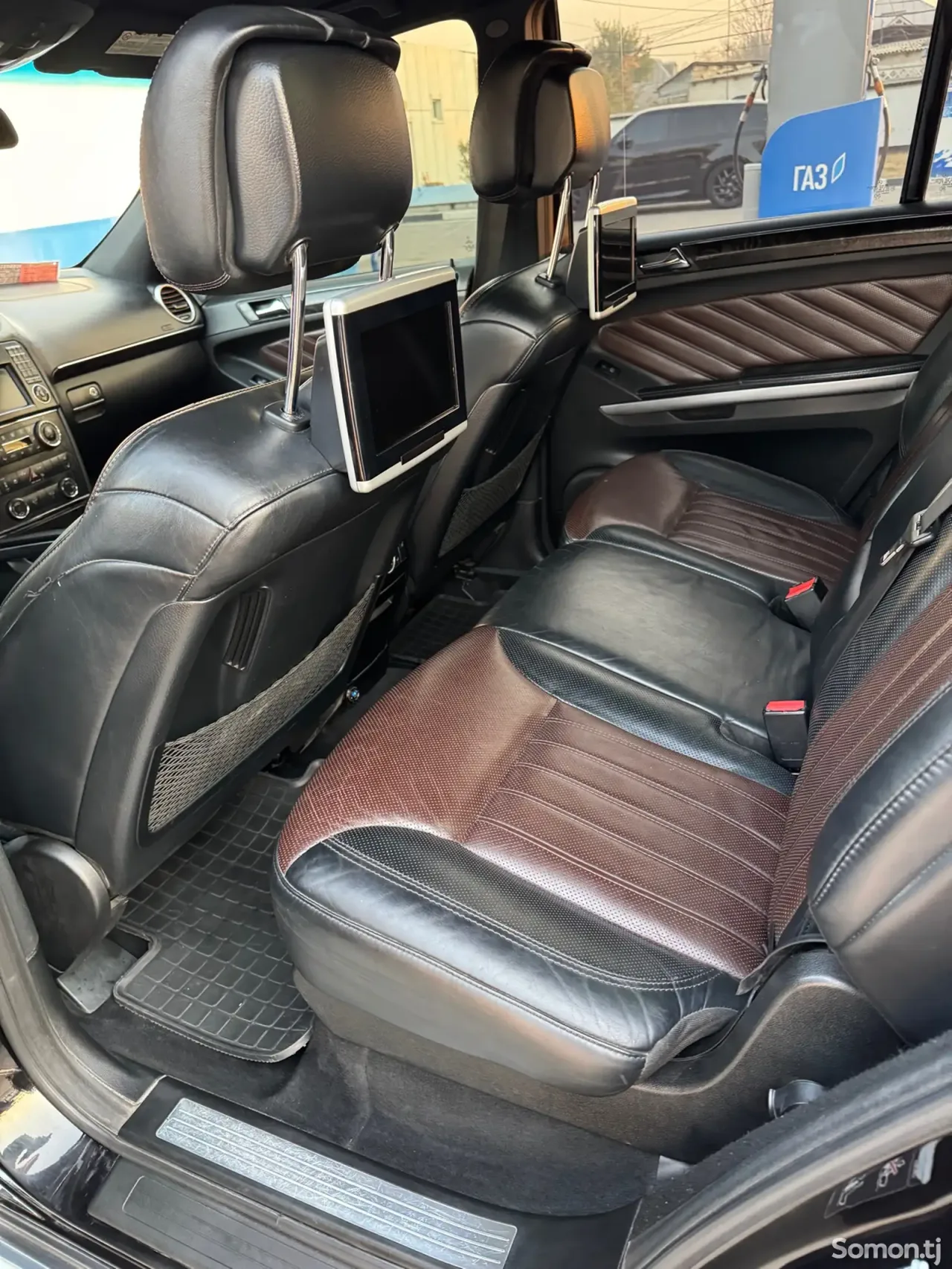 Mercedes-Benz GL class 2012 · 5.0 AT