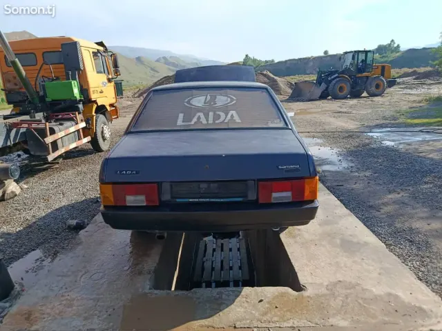 Lada (ВАЗ) 21099 2003 · 1.6 MT