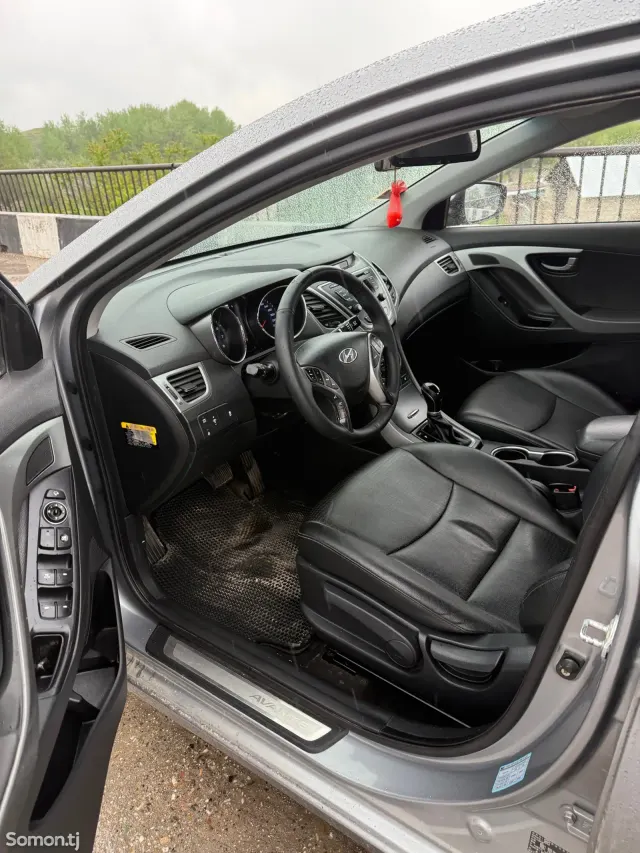 Hyundai Avante 2014 · 1.6 AT