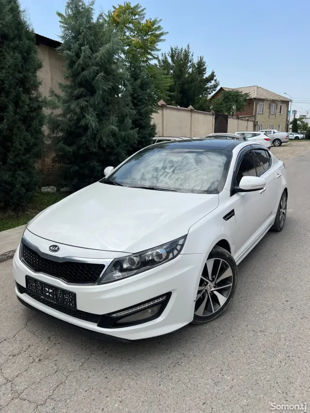 Kia K5 2011 · 2.0 AT