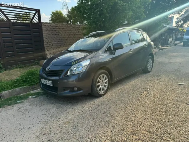 Toyota Verso 2009 · 2.2 MT