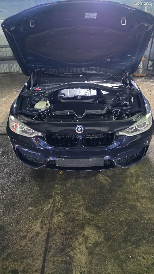 BMW 3 series 2015 · 2.0 AT