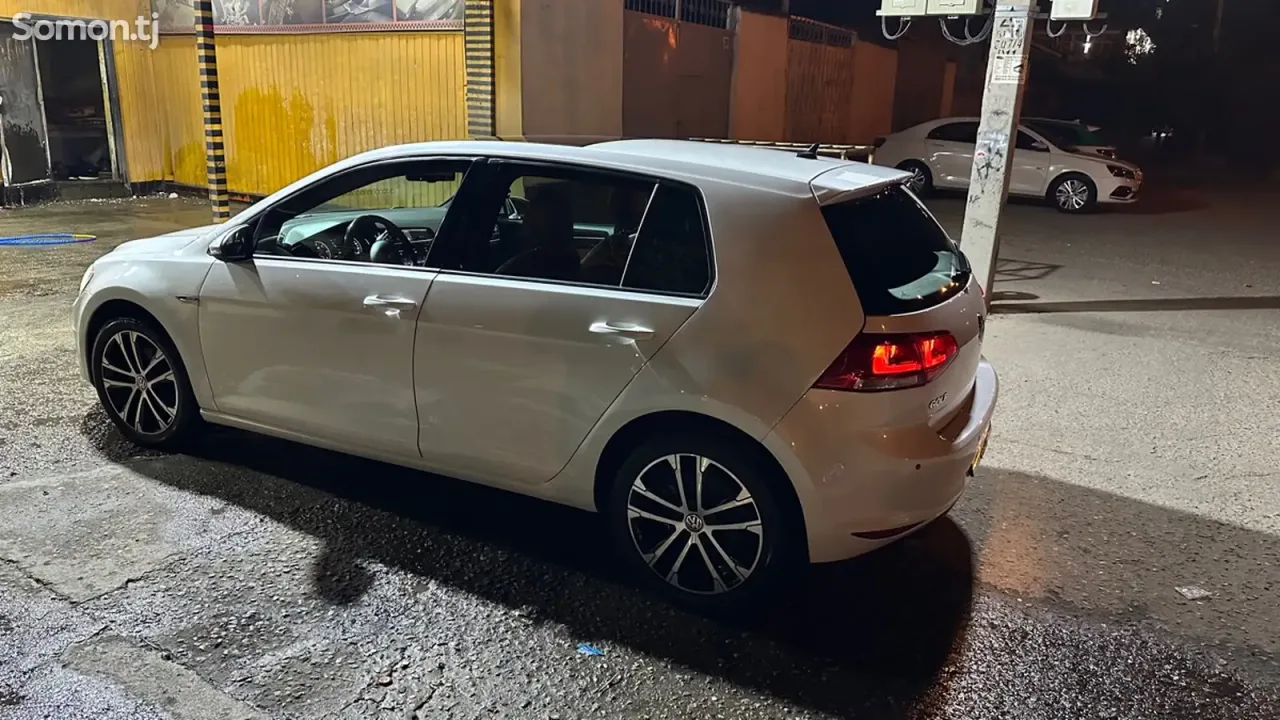 Volkswagen Golf 2014 · 2.0 AT