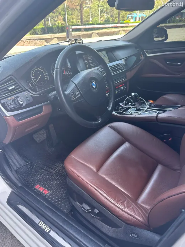 BMW 5 series 2012 · 2.0 AT