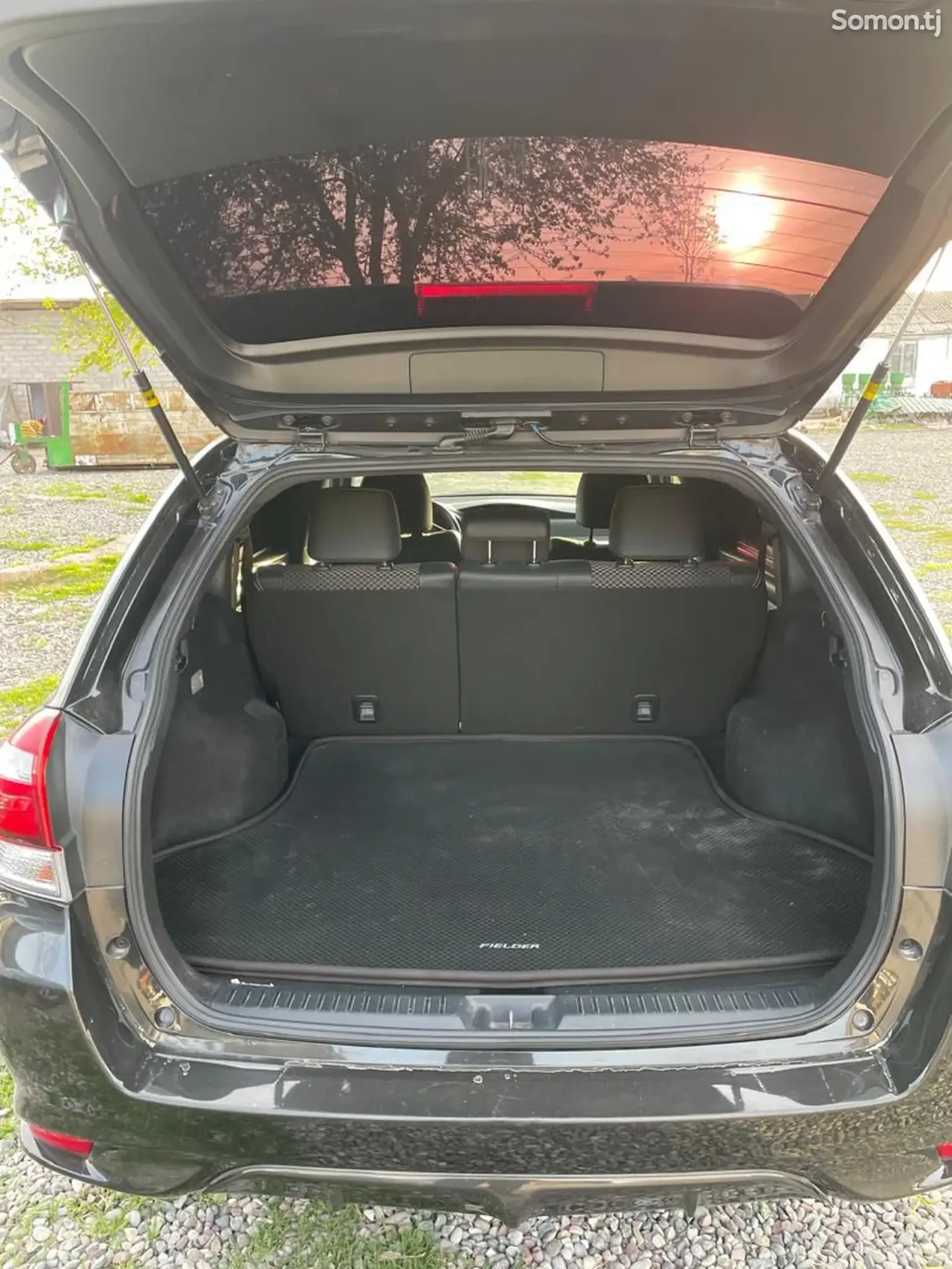 Toyota Fielder 2017 · 1.8 AT