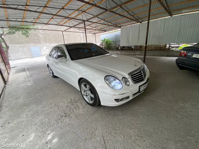 Mercedes-Benz E class 2009 · 3.5 AT