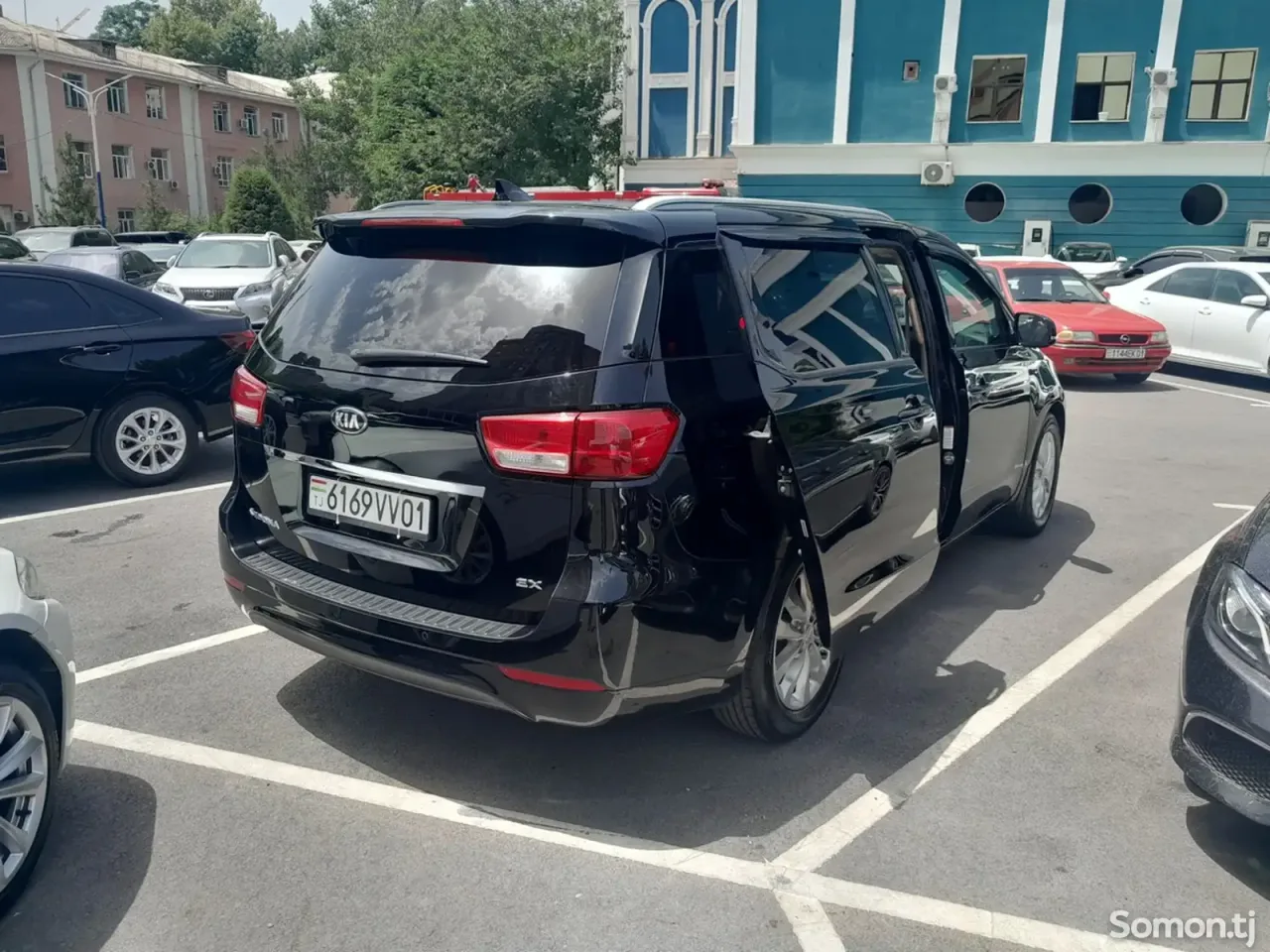 Kia Sedona 2015 · 3.3 AT