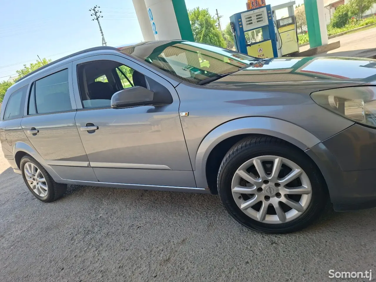 Opel Astra H 2006 · 1.6 MT