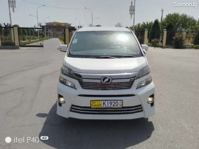 Toyota Vellfire 2014 · 2.4 CVT