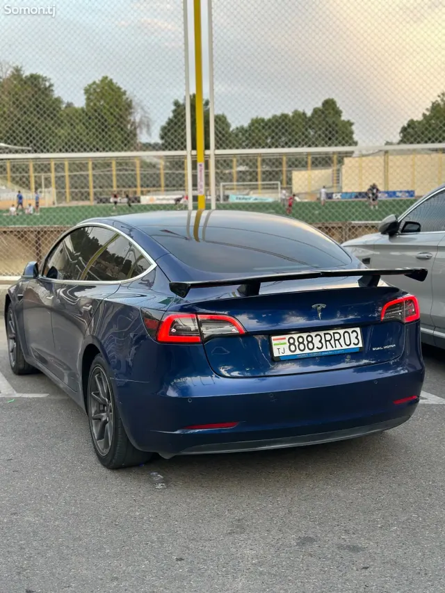 Tesla Model 3 2020 · 6.3 AT