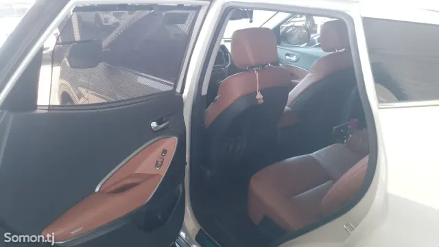 Hyundai Santa Fe 2015 · 2.2 AT