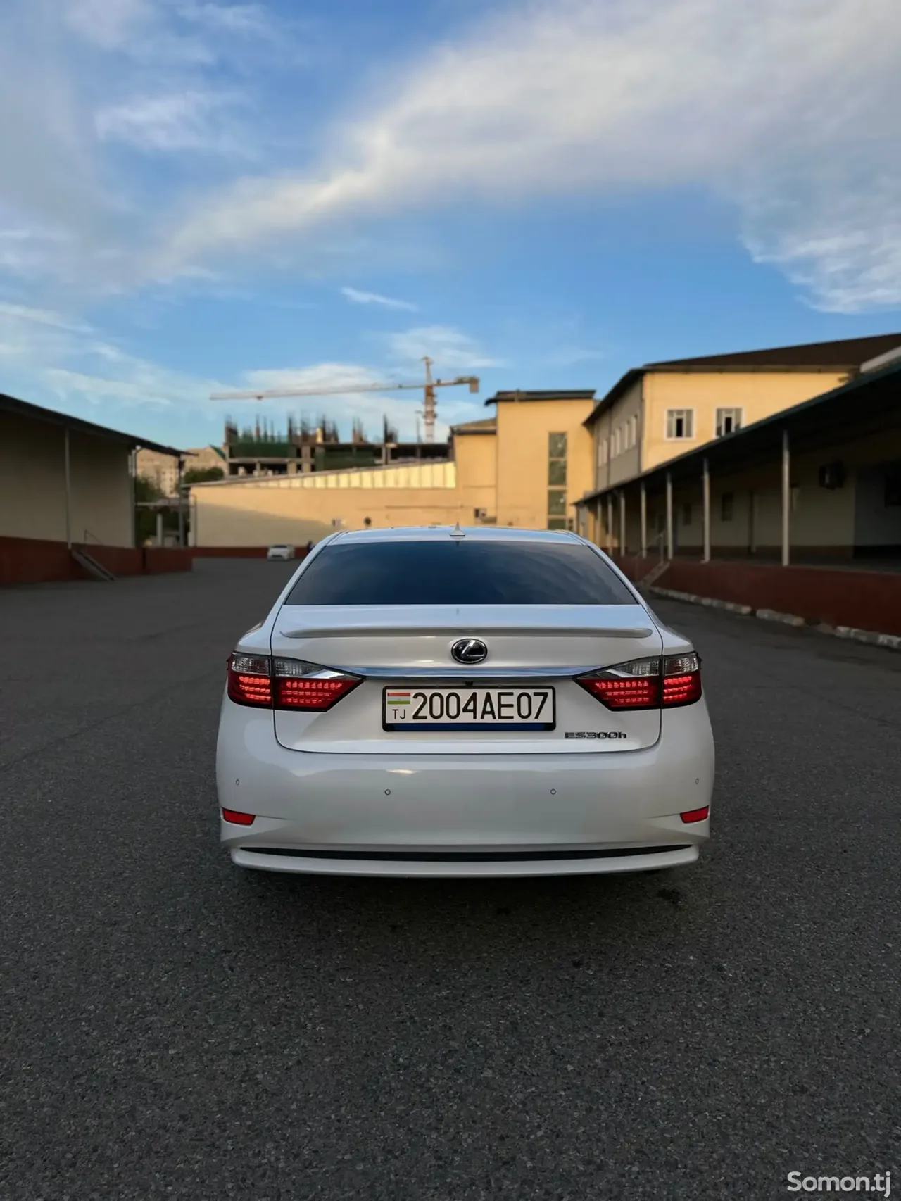 Lexus ES series 2014 · 3.0 AT
