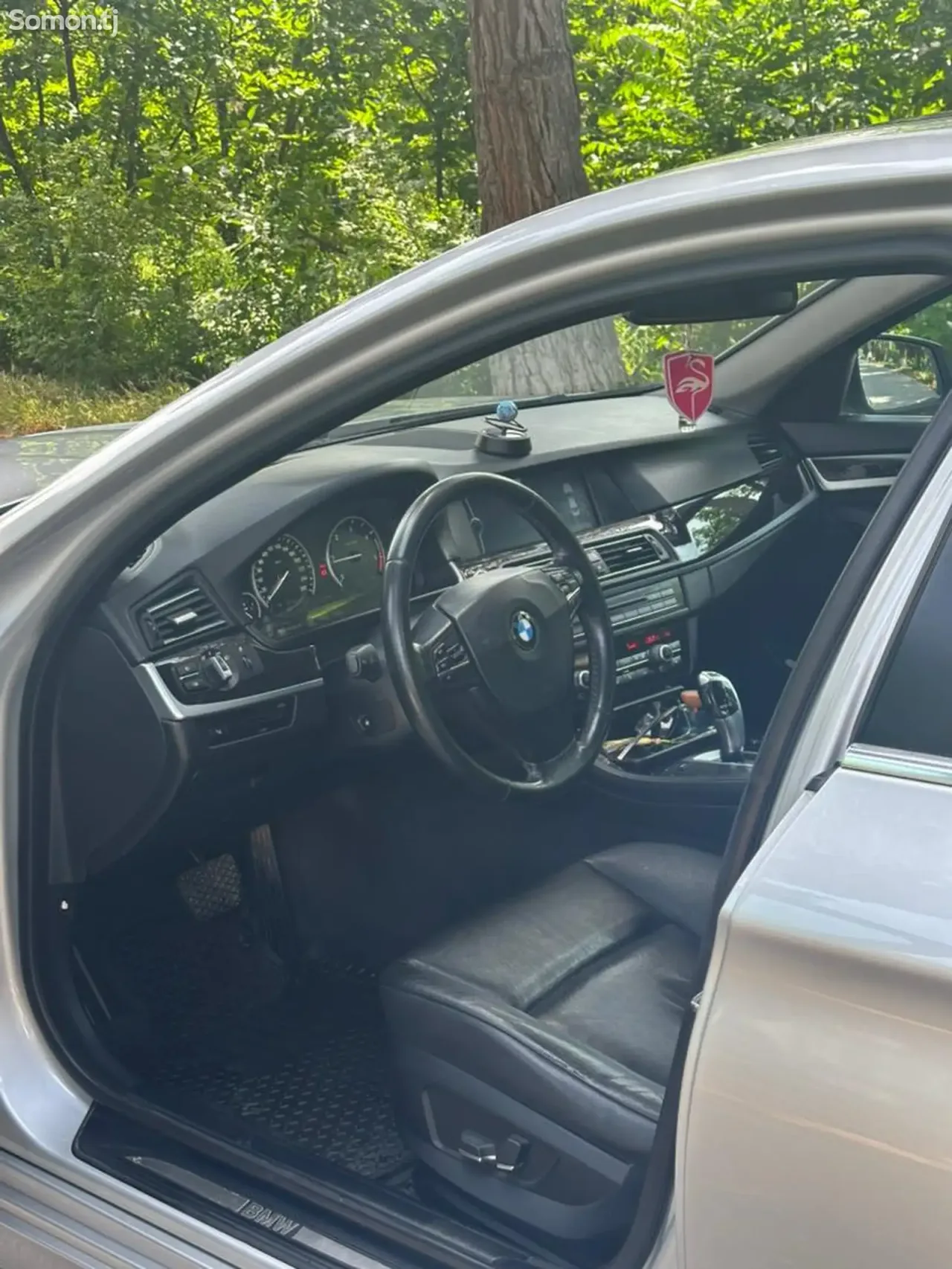 BMW 5 series 2011 · 2.0 AT