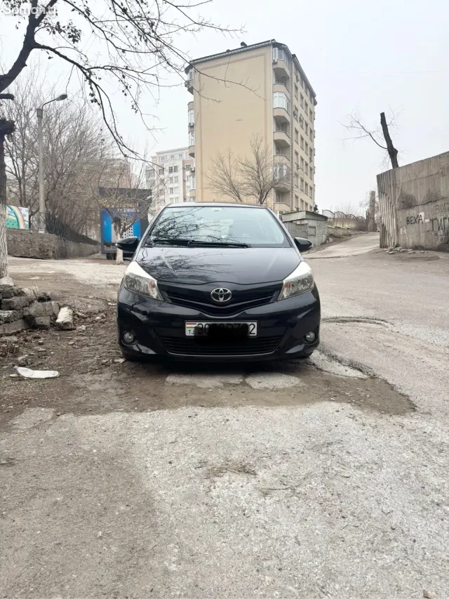 Toyota Vitz 2014 · 1.4 AT