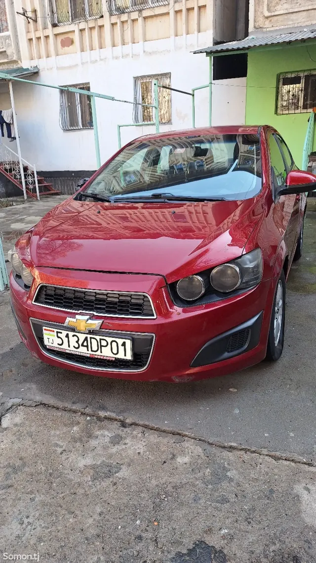 Chevrolet Aveo 2015 · 1.6 AT