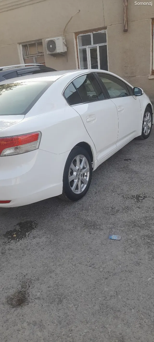 Toyota Avensis 2012 · 1.8 AT