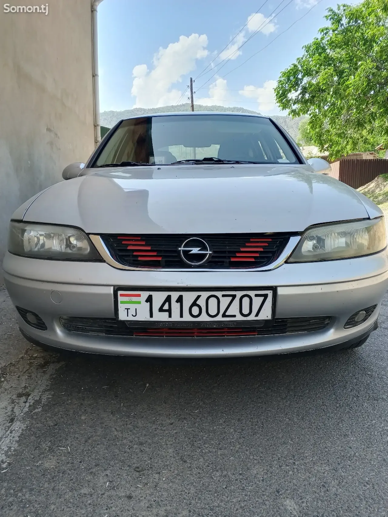 Opel Vectra B 2000 · 1.6 MT
