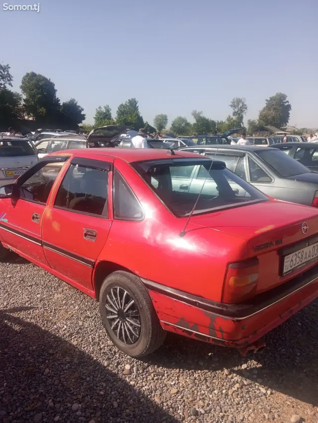 Opel Vectra A 1992 · 1.6 MT