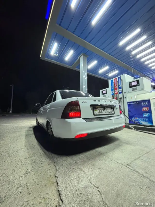 Lada (ВАЗ) Priora 2012 · 1.6 MT