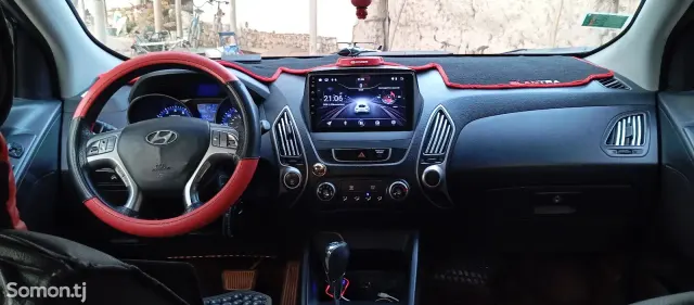 Hyundai Tucson 2011 · 2.0 AT