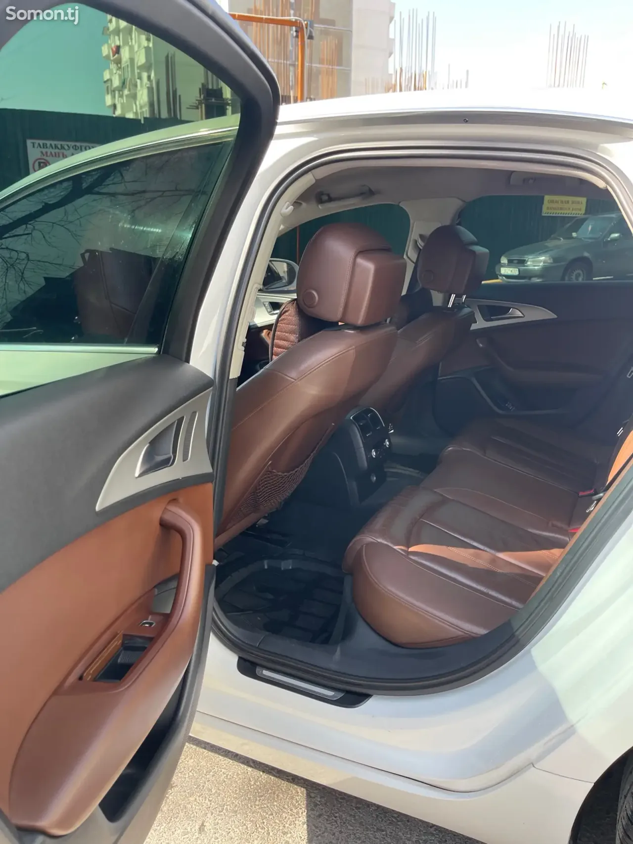 Audi A6 2015 · 2.0 AT