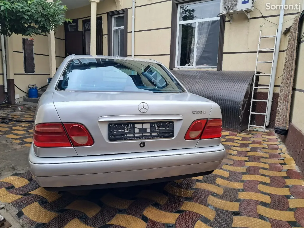 Mercedes-Benz E class 1996 · 2.0 MT
