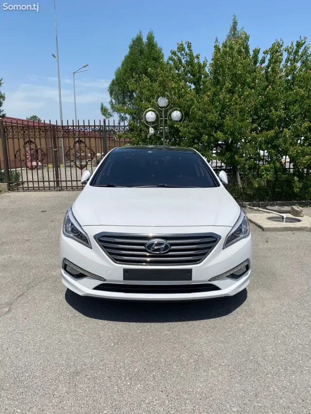 Hyundai Sonata 2015 · 2.0 AT
