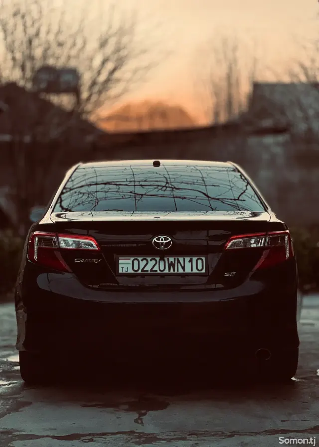 Toyota Camry 2013 · 2.5 AT