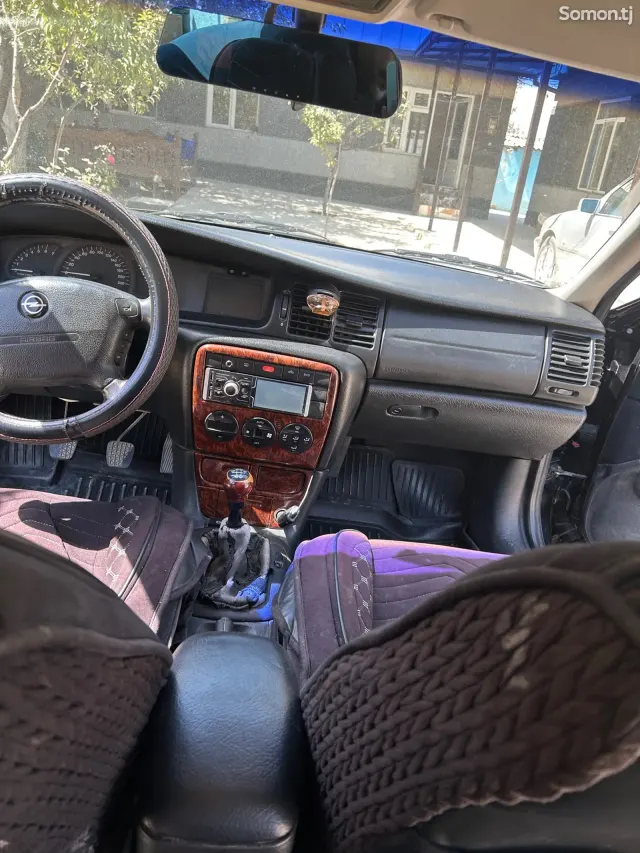 Opel Vectra B 1999 · 1.6 MT