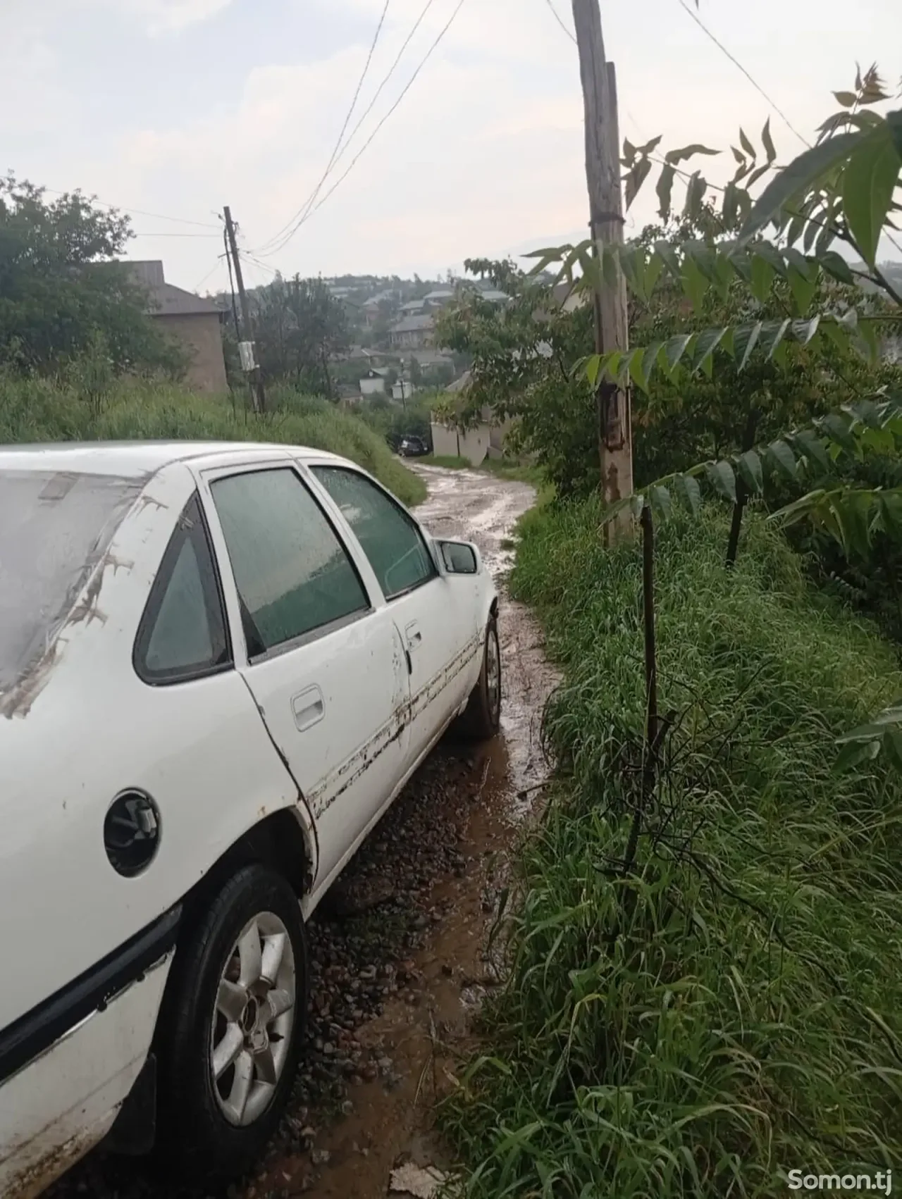 Opel Vectra A 1990 · 1.6 MT