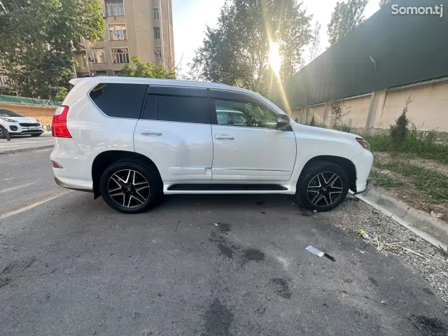 Lexus GX series 2010 · 4.6 AT