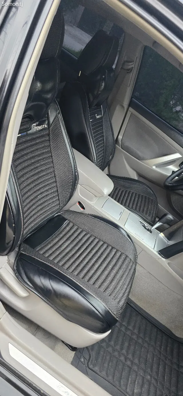 Toyota Camry 2011 · 2.5 AT