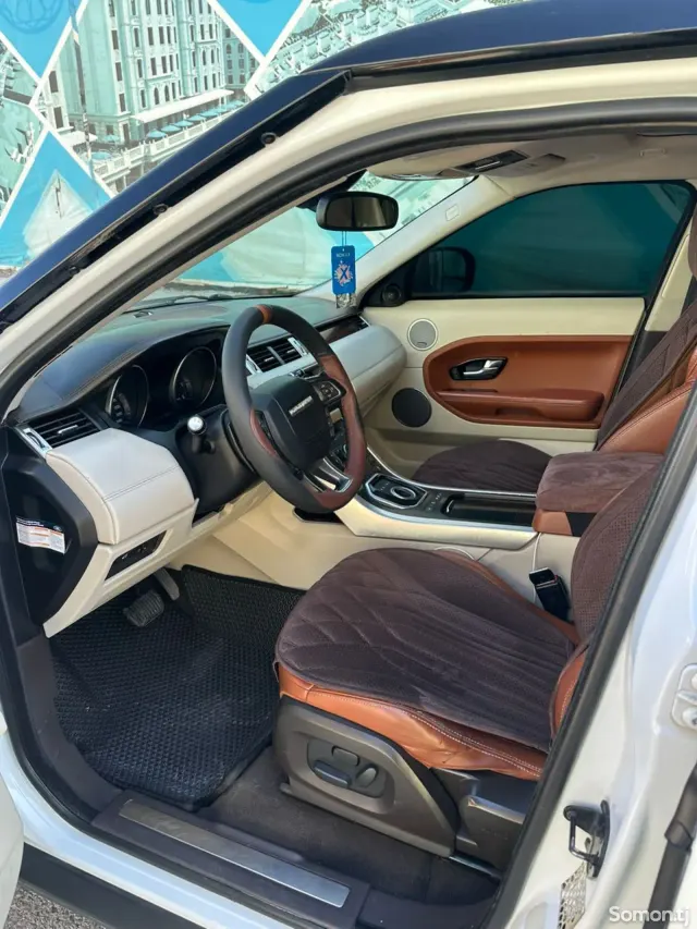 Land Rover Evoque 2013 · 2.2 CVT