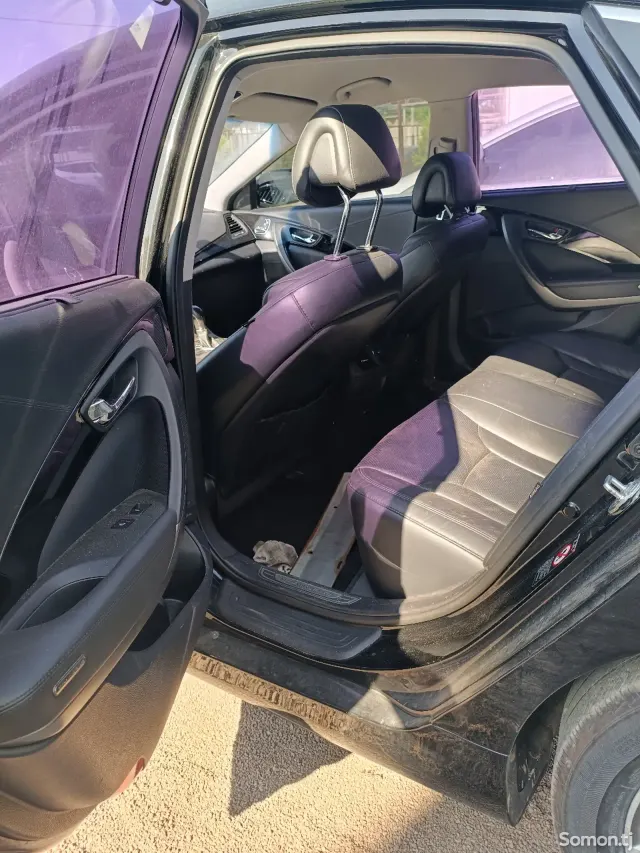 Hyundai Grandeur 2014 · 2.4 AT