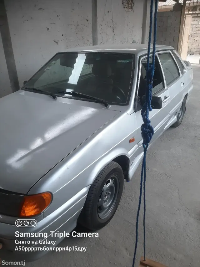 Lada (ВАЗ) 2115 2003 · 1.5 MT