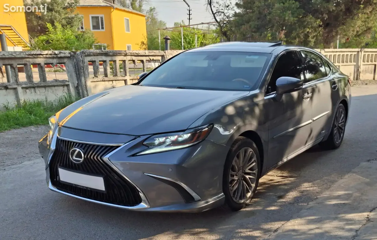 Lexus ES series 2014 · 3.0 AT