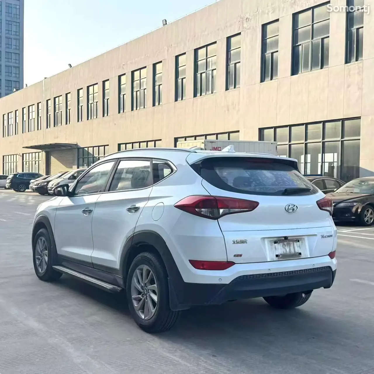 Hyundai Tucson 2015 · 1.6 AT