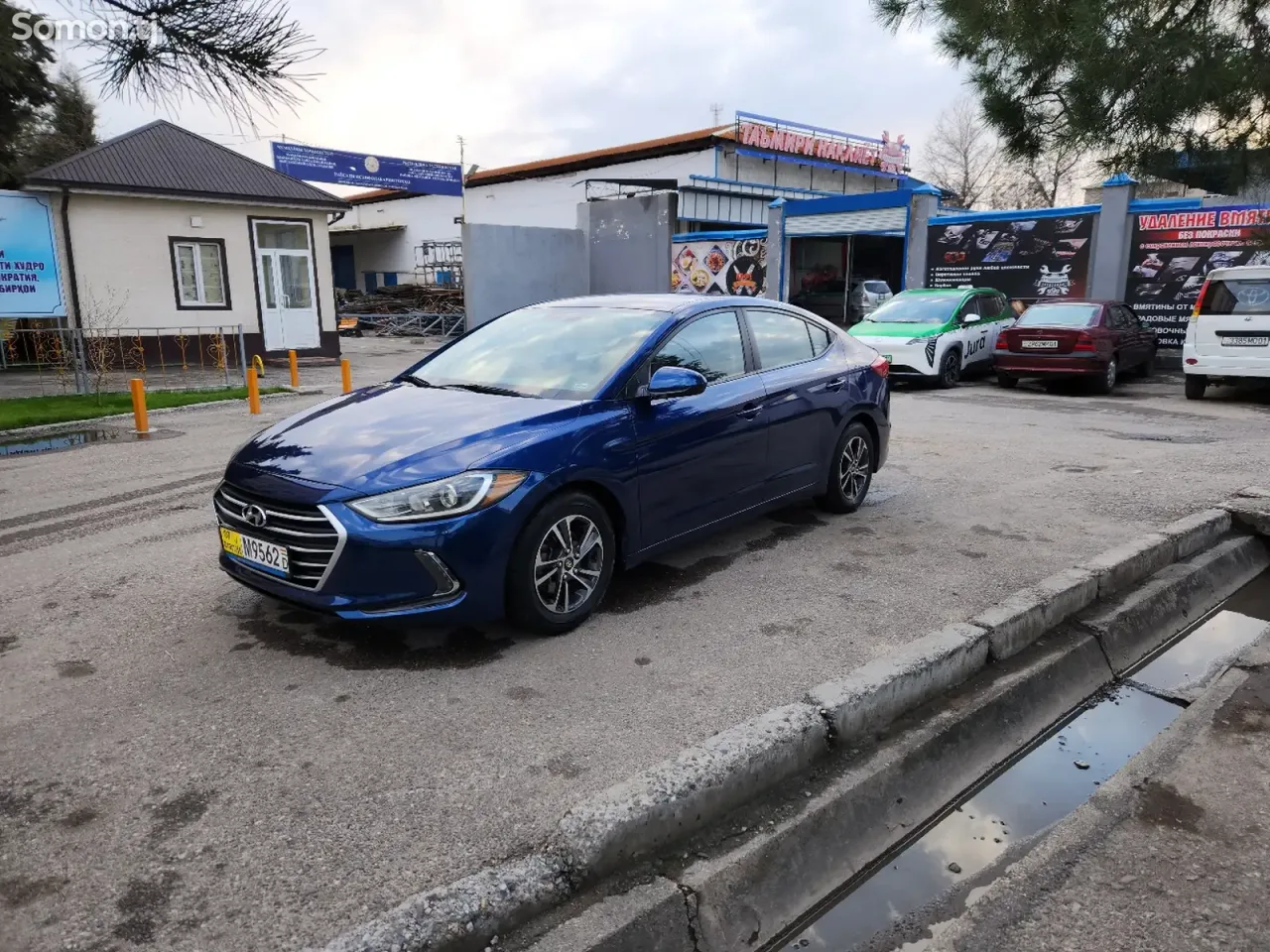 Hyundai Elantra 2017 · 2.0 AT
