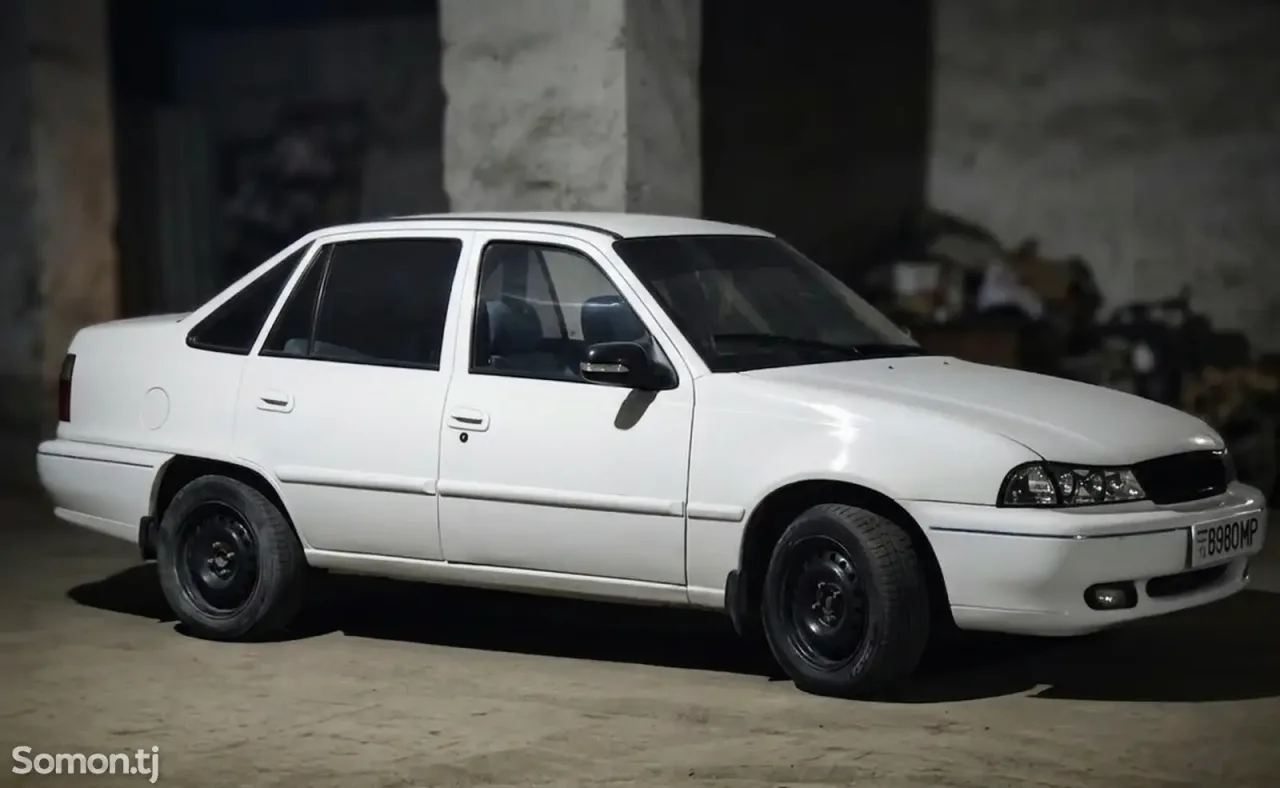 Daewoo Nexia 1996 · 1.6 MT