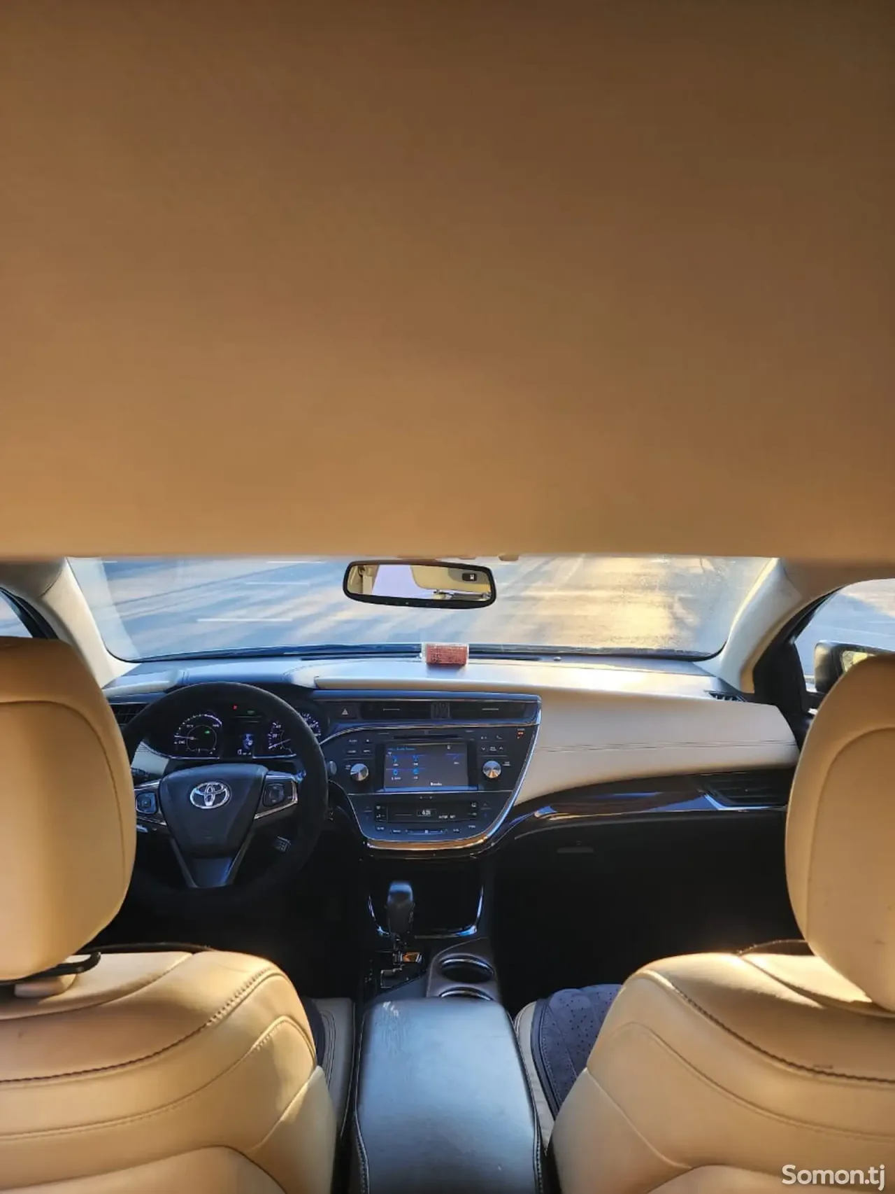 Toyota Avalon 2016 · 2.5 AT