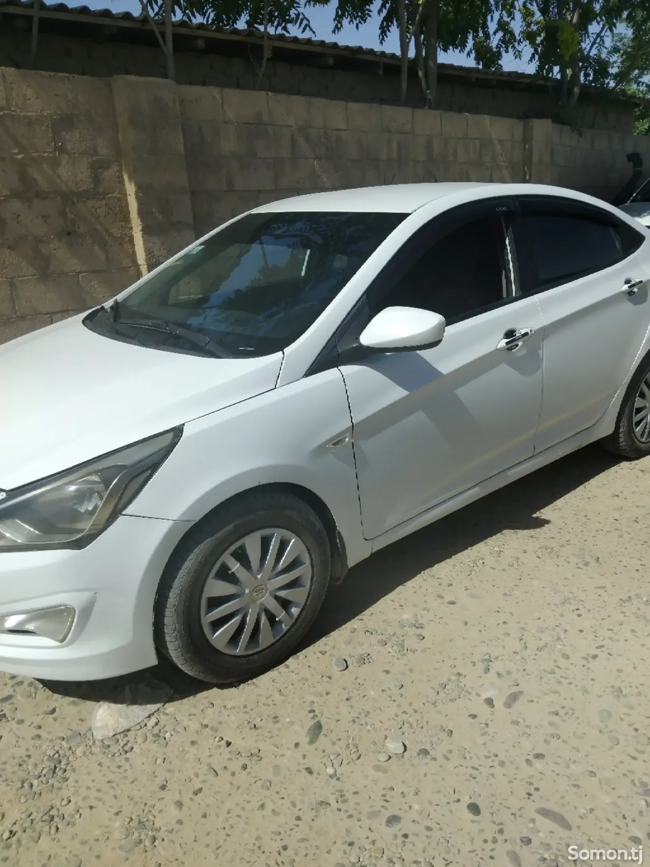 Hyundai Solaris 2014 · 1.4 MT