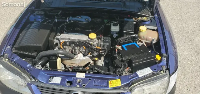 Opel Vectra B 1996 · 1.6 MT