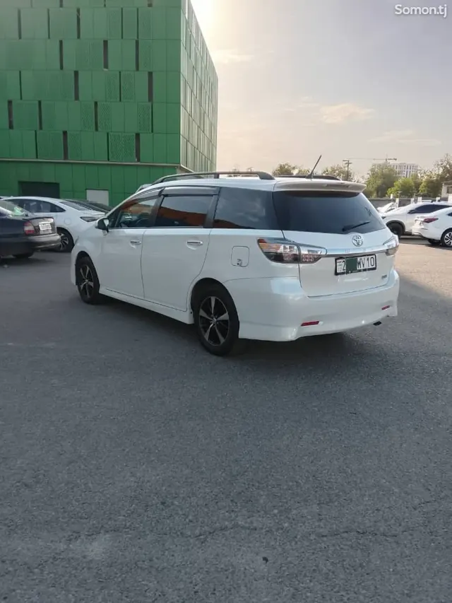 Toyota Wish 2015 · 1.8 AT