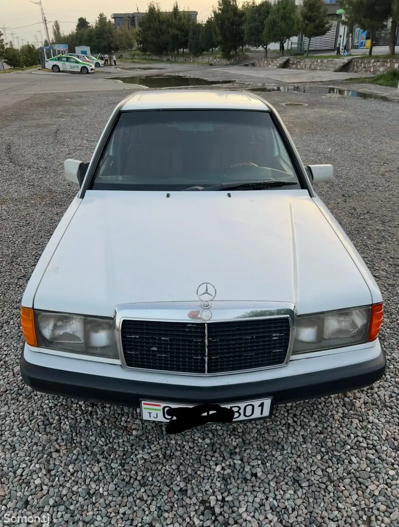 Mercedes-Benz W201 1991 · 1.8 MT