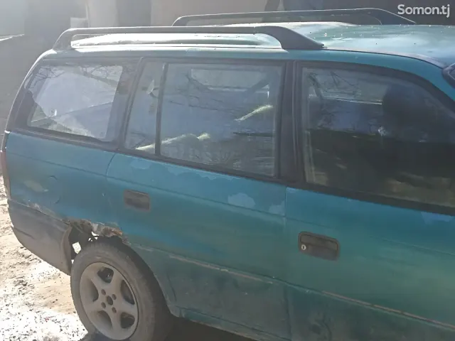 Opel Astra F 1994 · 1.6 MT
