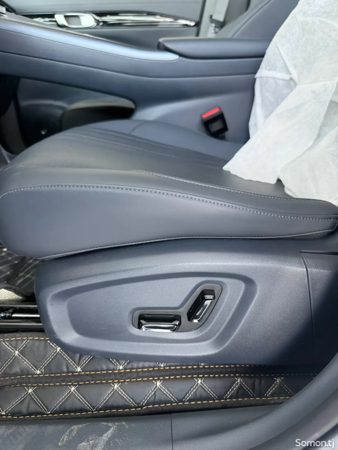Geely Galaxy E5 2026 · AT