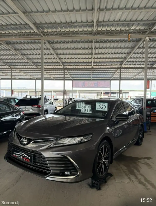 Toyota Camry 2018 · 3.5 AT