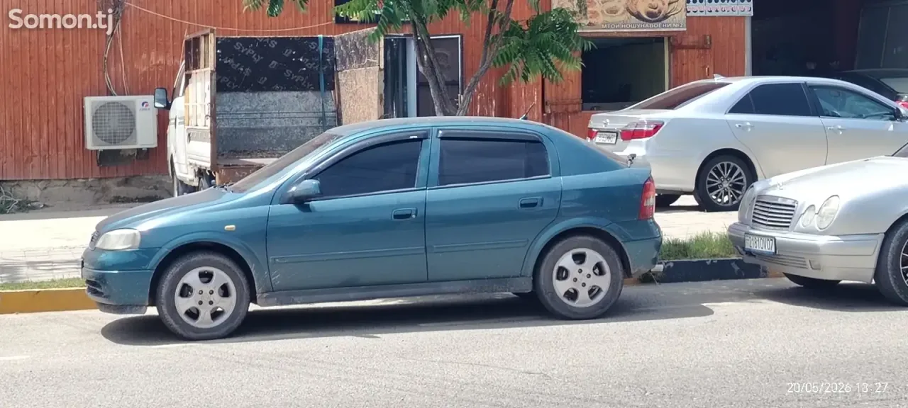 Opel Astra G 2001 · 1.6 MT